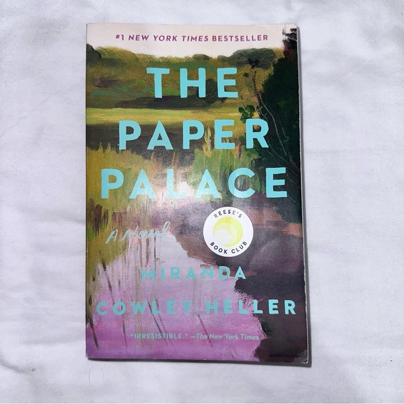 4 Book Lot - A Man Called Ove, Lucky, The Guest List, and The Paper Palace - Picture 5 of 14